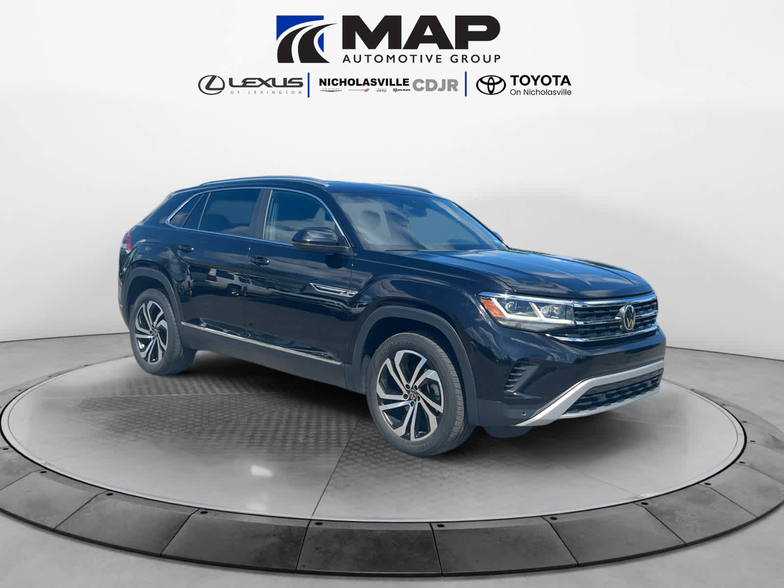 Used 2023 Volkswagen Atlas Cross Sport SEL AWD/4WD image 7