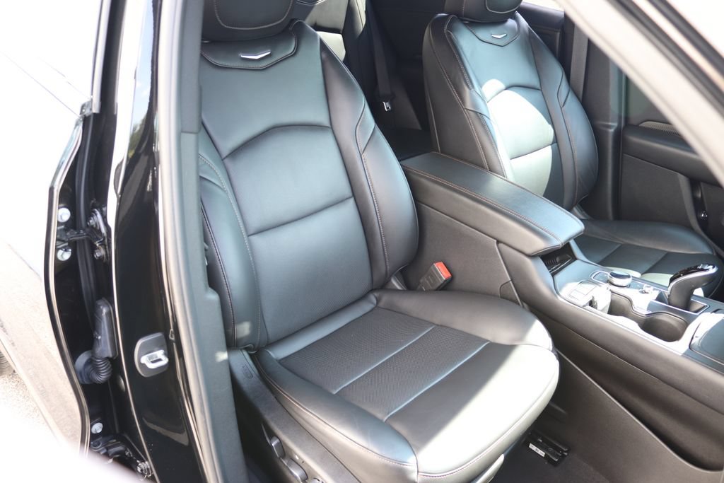 Used 2021 Cadillac XT4 Sport w/ Sun And Sound Package AWD/4WD image 22