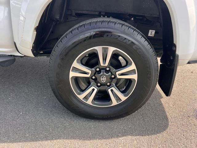 Used 2019 Toyota Tacoma TRD Sport w/ Technology Package RWD image 34