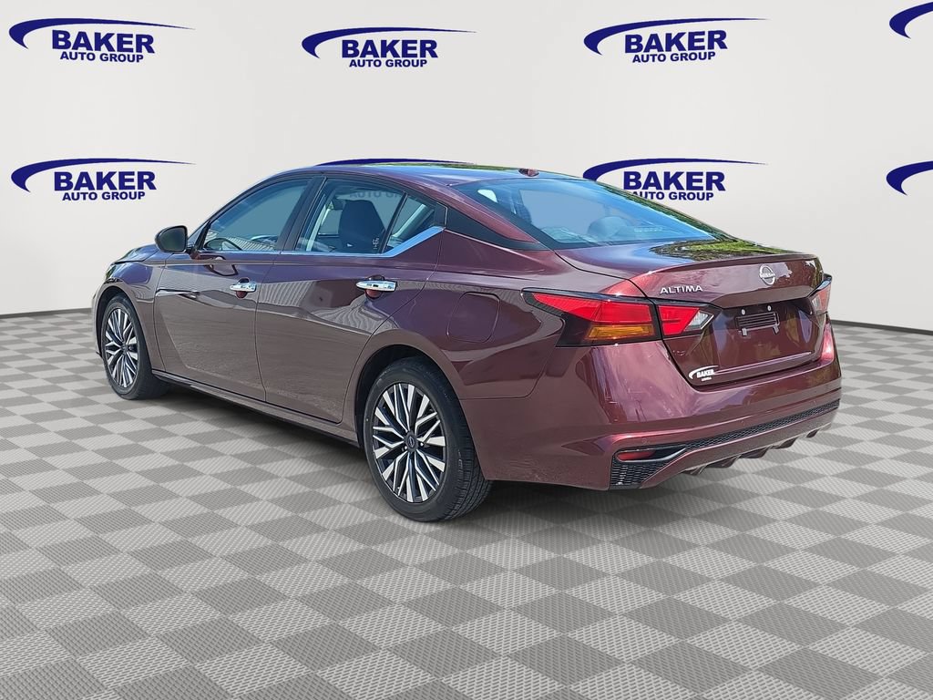 Used 2024 Nissan Altima 2.5 SV FWD image 5