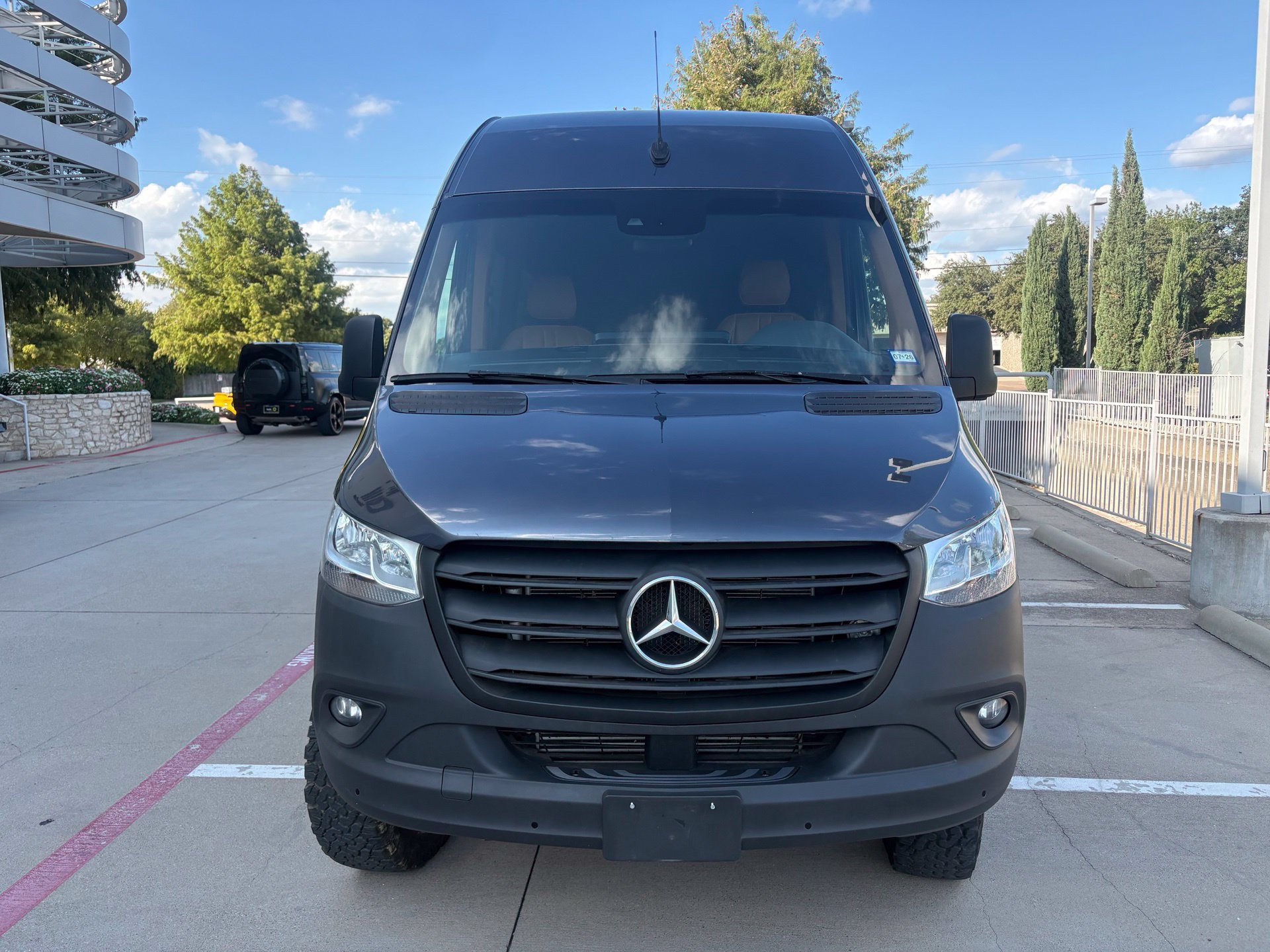 Used 2021 Mercedes-Benz Sprinter 2500 image 2