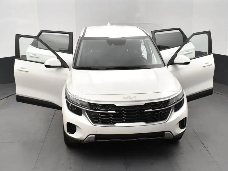 Used 2026 Kia Seltos LX FWD image 10