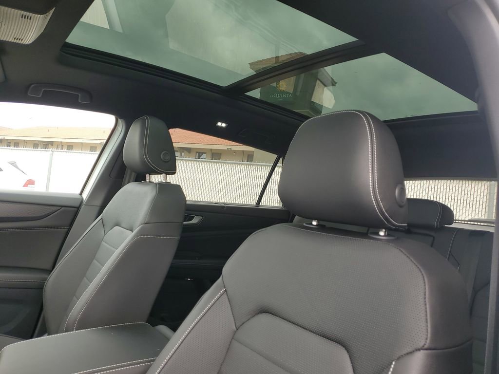 New 2026 Volkswagen Atlas Cross Sport SEL R-Line image 18