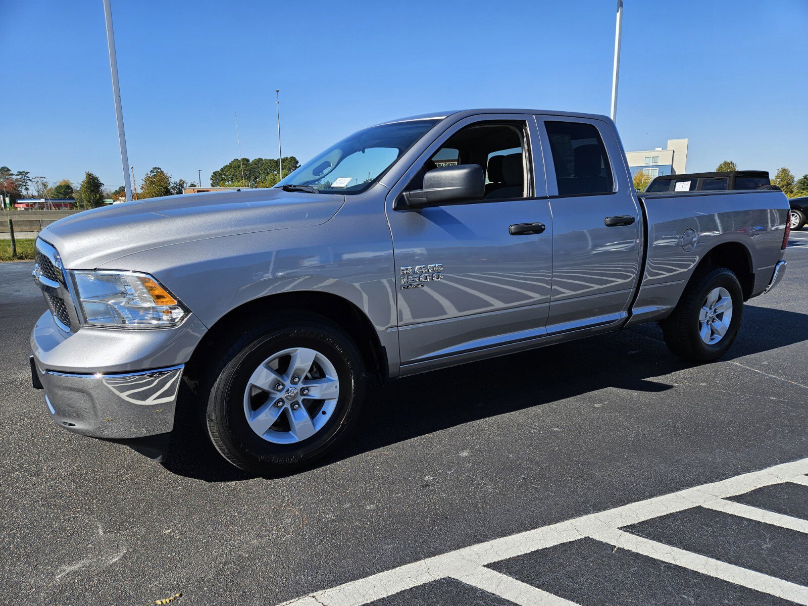 Used 2024 RAM 1500 Classic SLT image 3