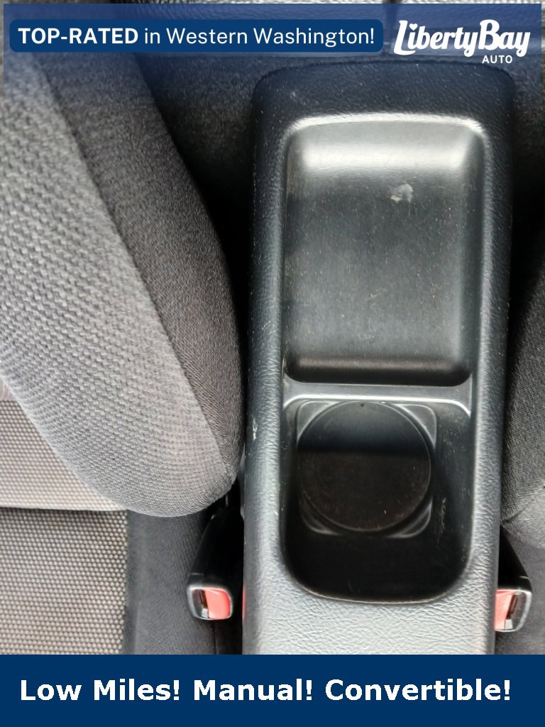 Used 2000 Toyota MR2 image 23