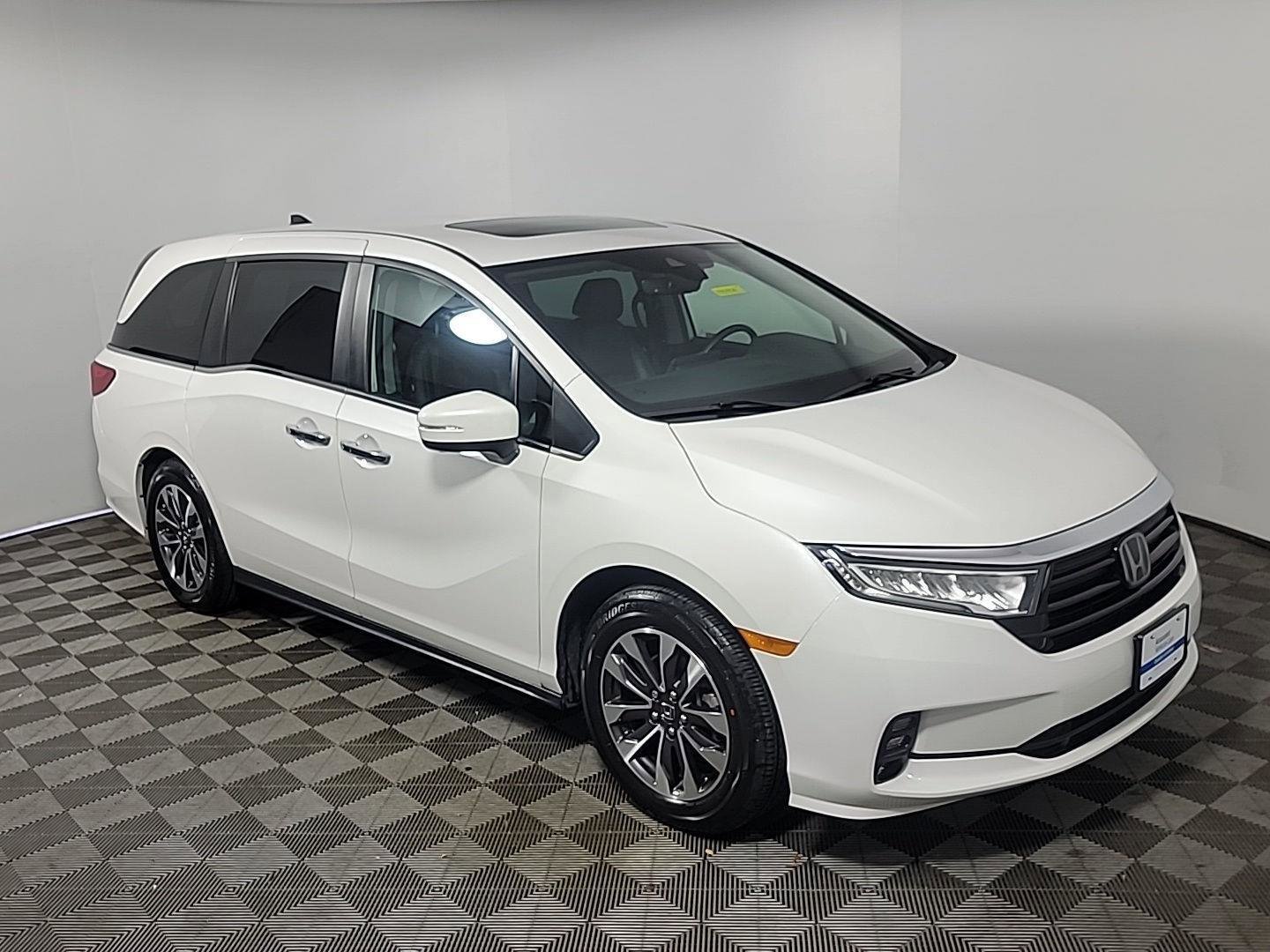 Certified 2023 Honda Odyssey EX-L image 2