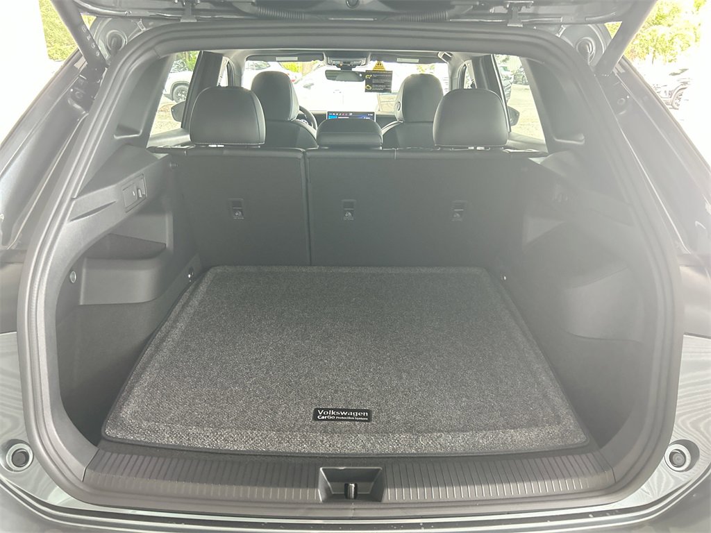 New 2026 Volkswagen Tiguan SE R-Line image 46