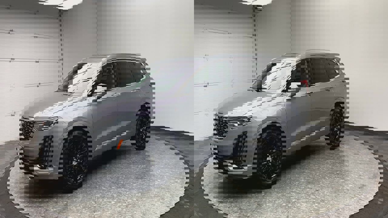 Certified 2024 Cadillac XT6 Premium Luxury w/ LPO, Floor Liner Package image 39