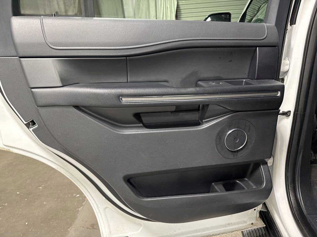 Used 2024 Ford Expedition XLT AWD/4WD image 14