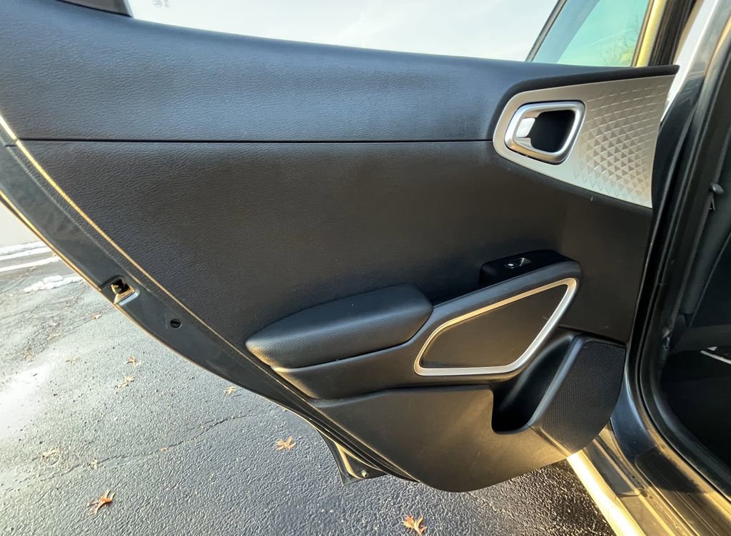 Used 2020 Kia Soul X-Line image 16