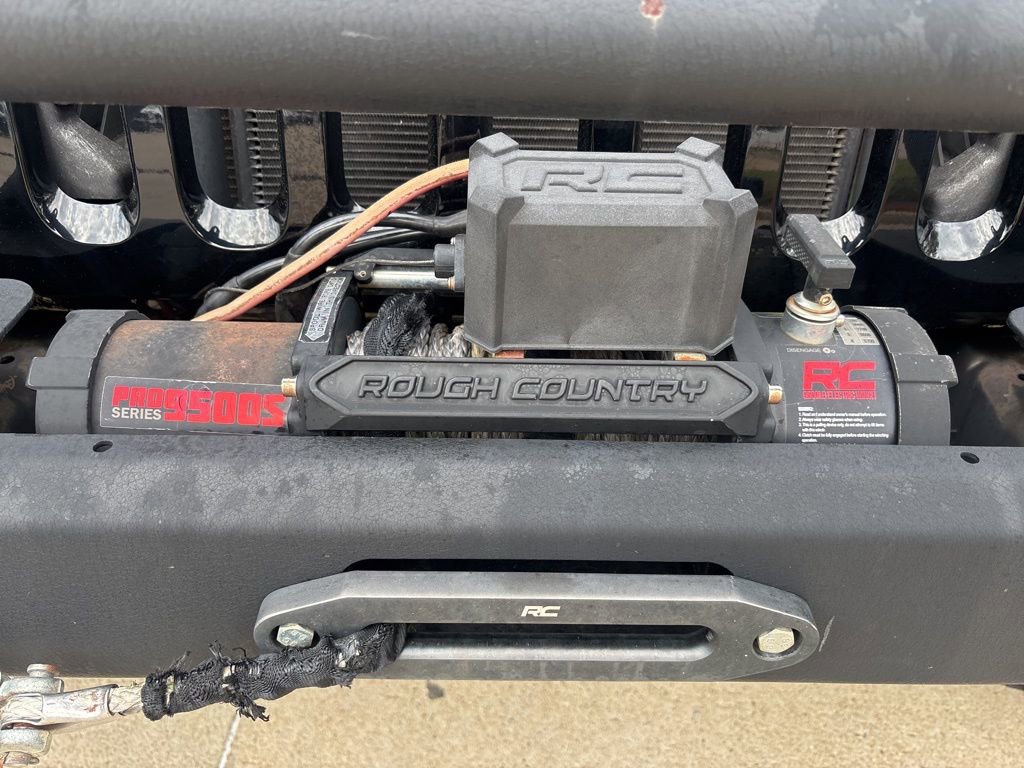 Used 2016 Jeep Wrangler Rubicon w/ Connectivity Group image 22