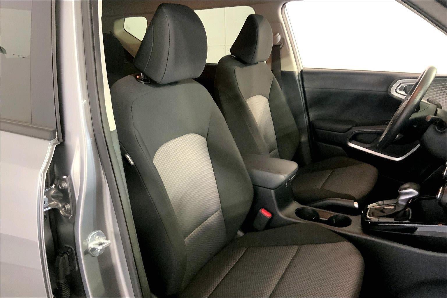 Certified 2024 Kia Soul S FWD image 7