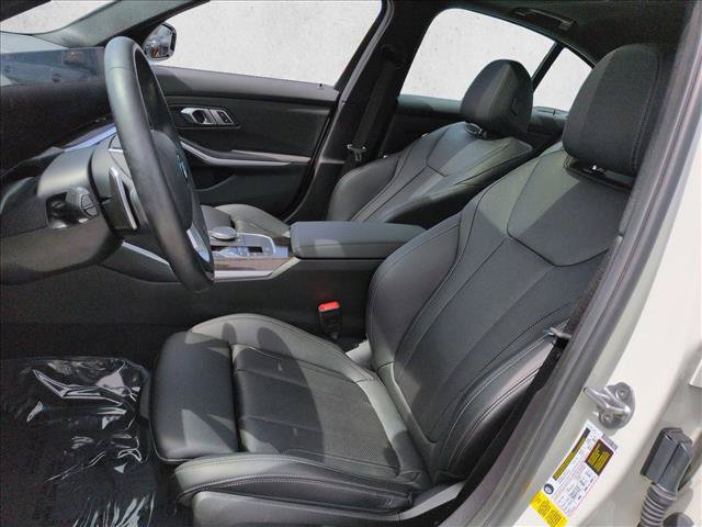 Used 2023 BMW 330i Sedan w/ Driving Assistance Package RWD image 17