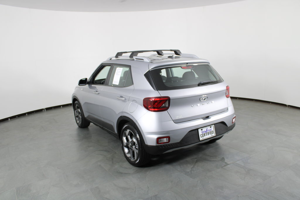 Certified 2026 Hyundai Venue SEL FWD image 4