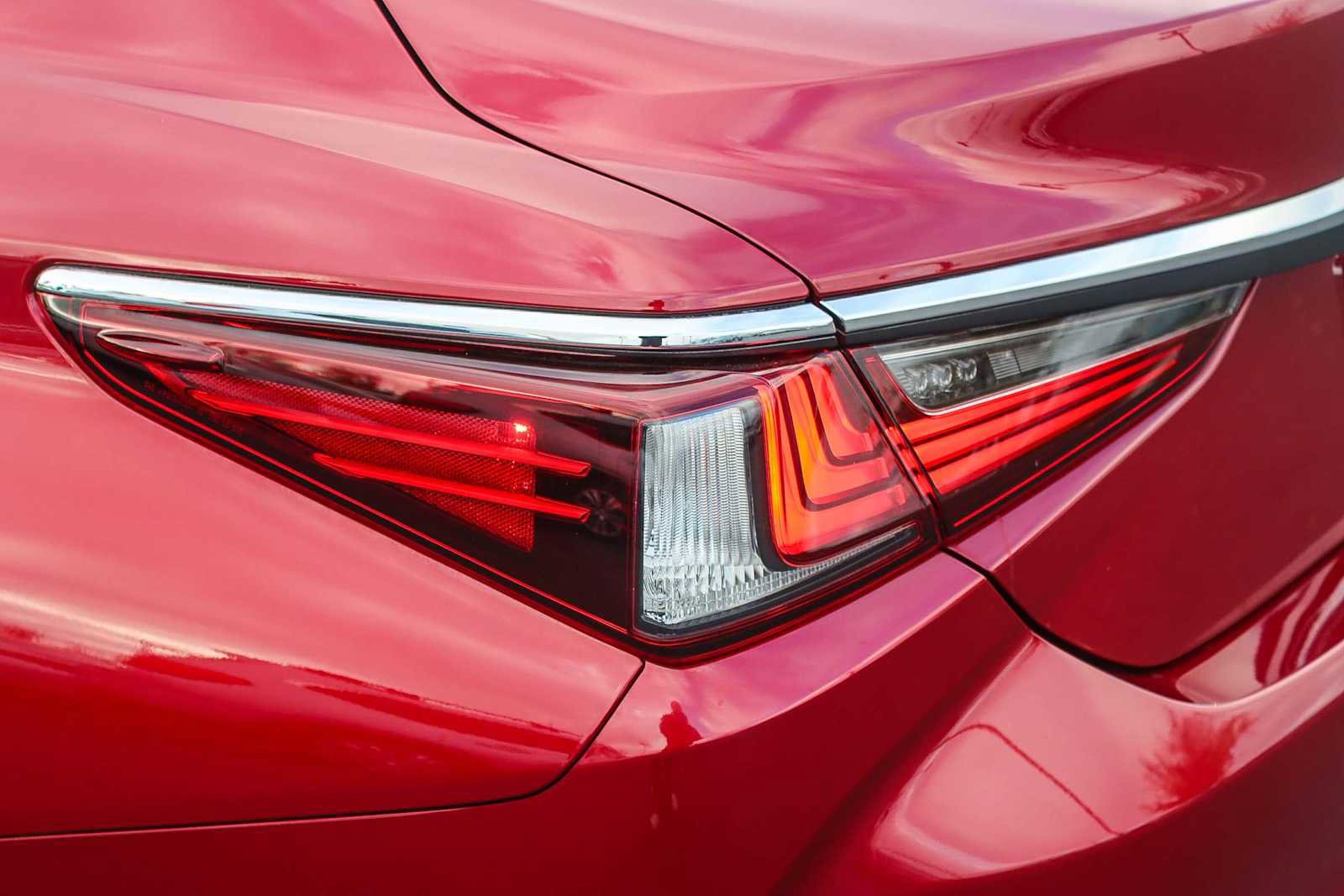 Certified 2021 Lexus ES 350 w/ Premium Package image 8