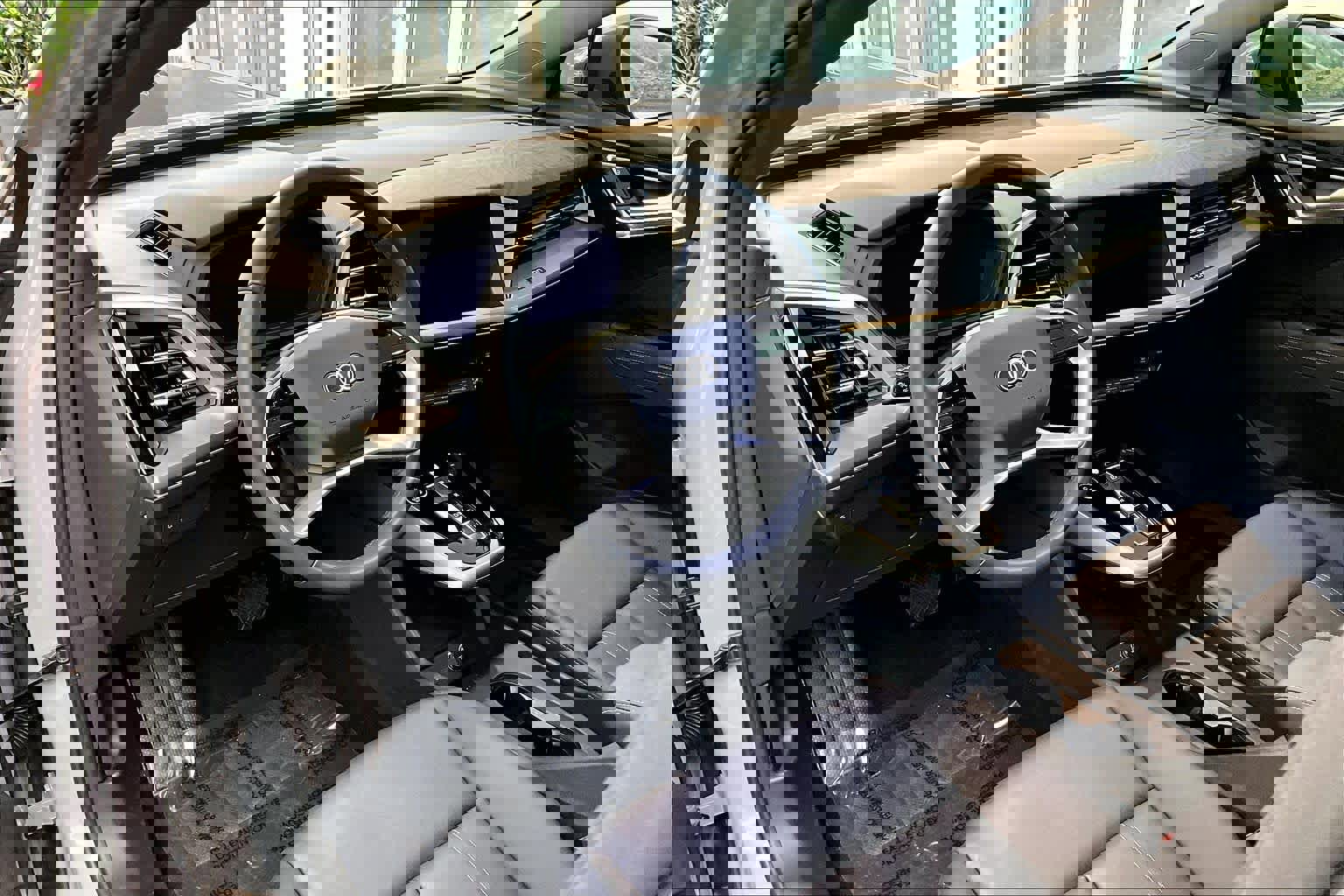 Certified 2025 Audi Q4 e-tron Premium w/ Convenience Package image 17