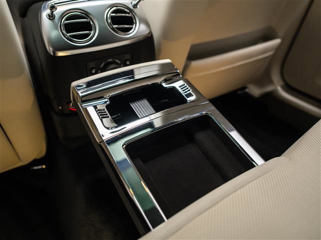Used 2014 Rolls-Royce Ghost RWD image 36