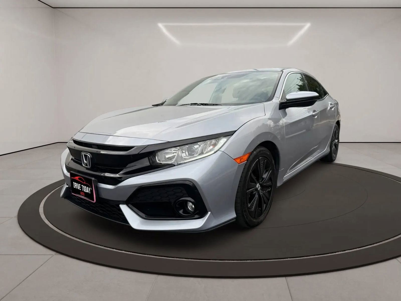 Used 2018 Honda Civic EX image 2