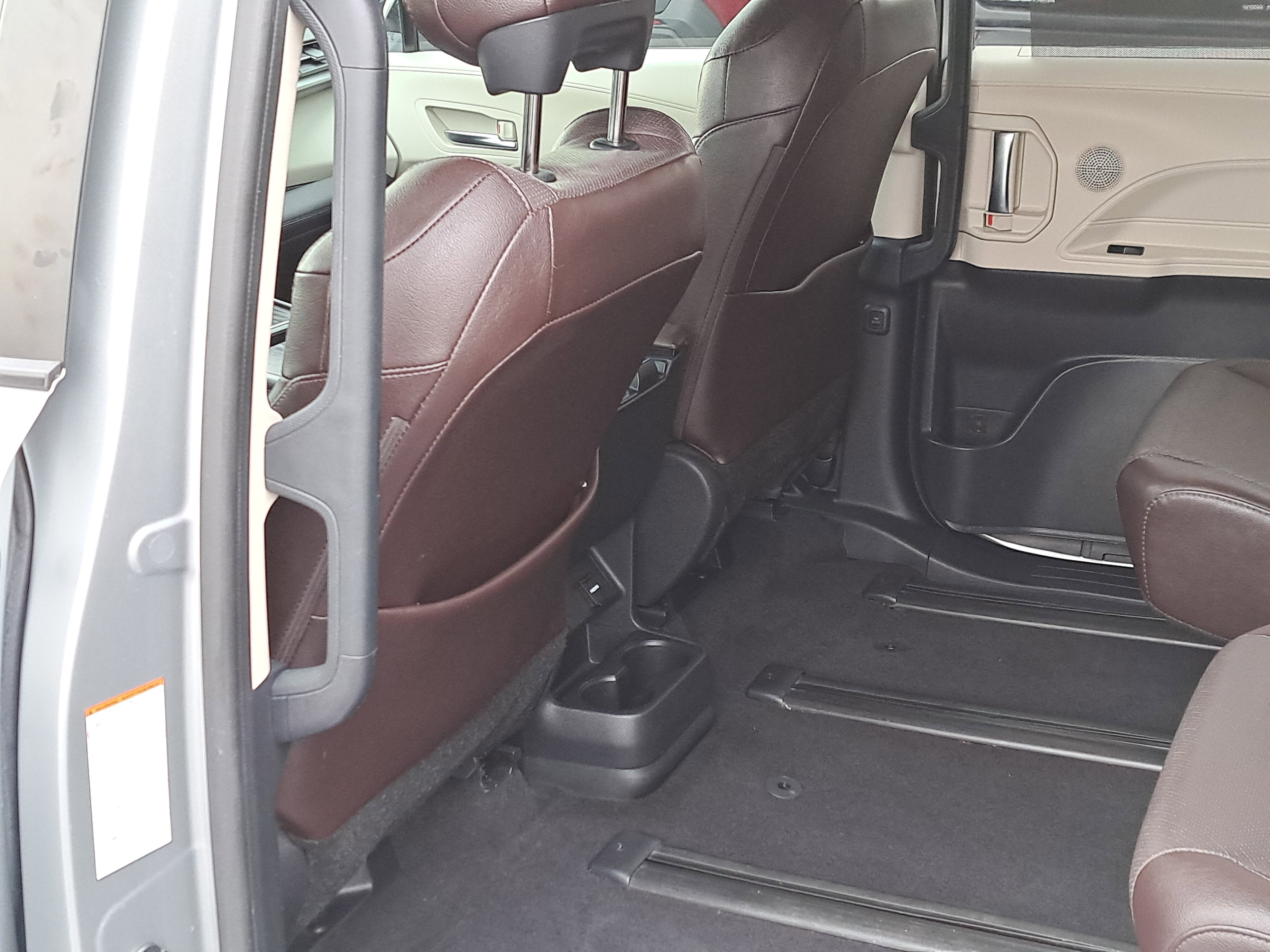 Certified 2021 Toyota Sienna Platinum image 14