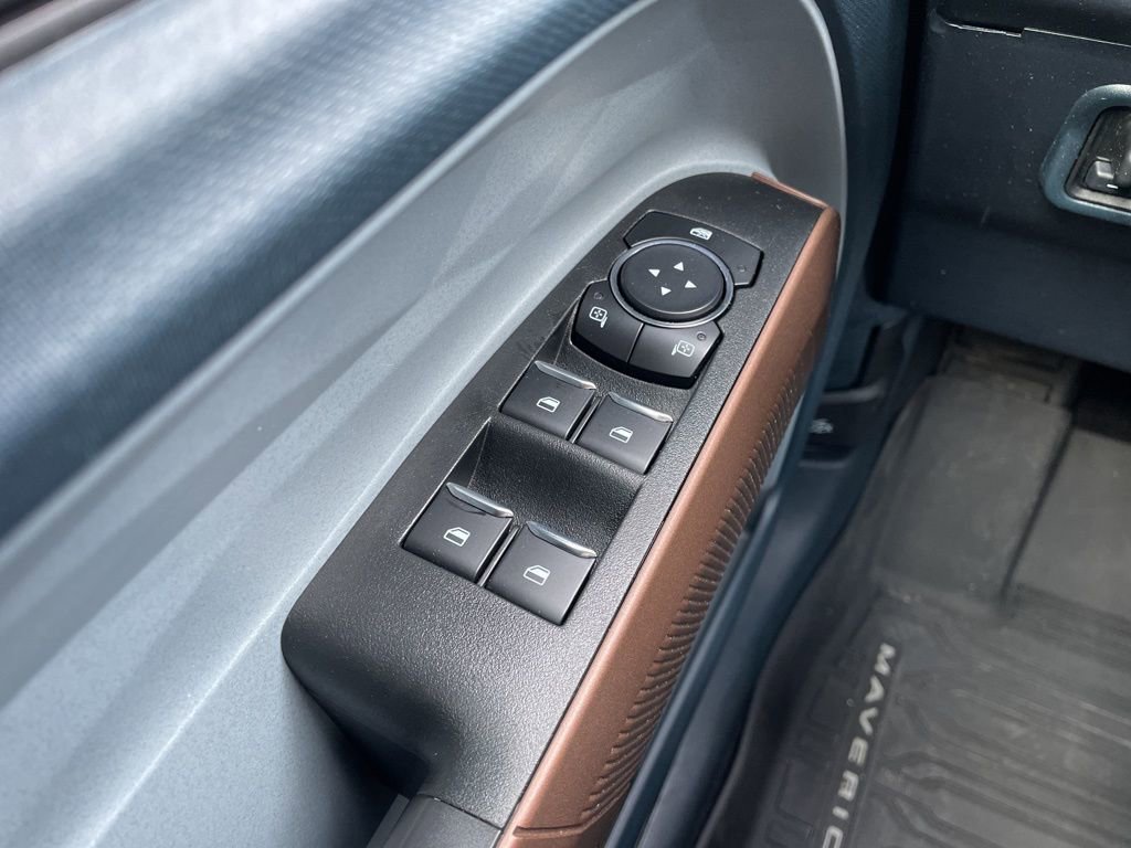 Used 2023 Ford Maverick Lariat w/ Lariat Luxury Package image 27