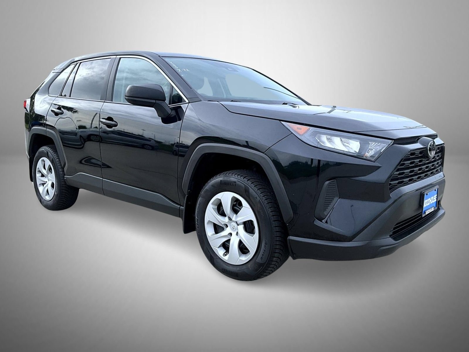 Used 2022 Toyota RAV4 LE AWD/4WD image 3