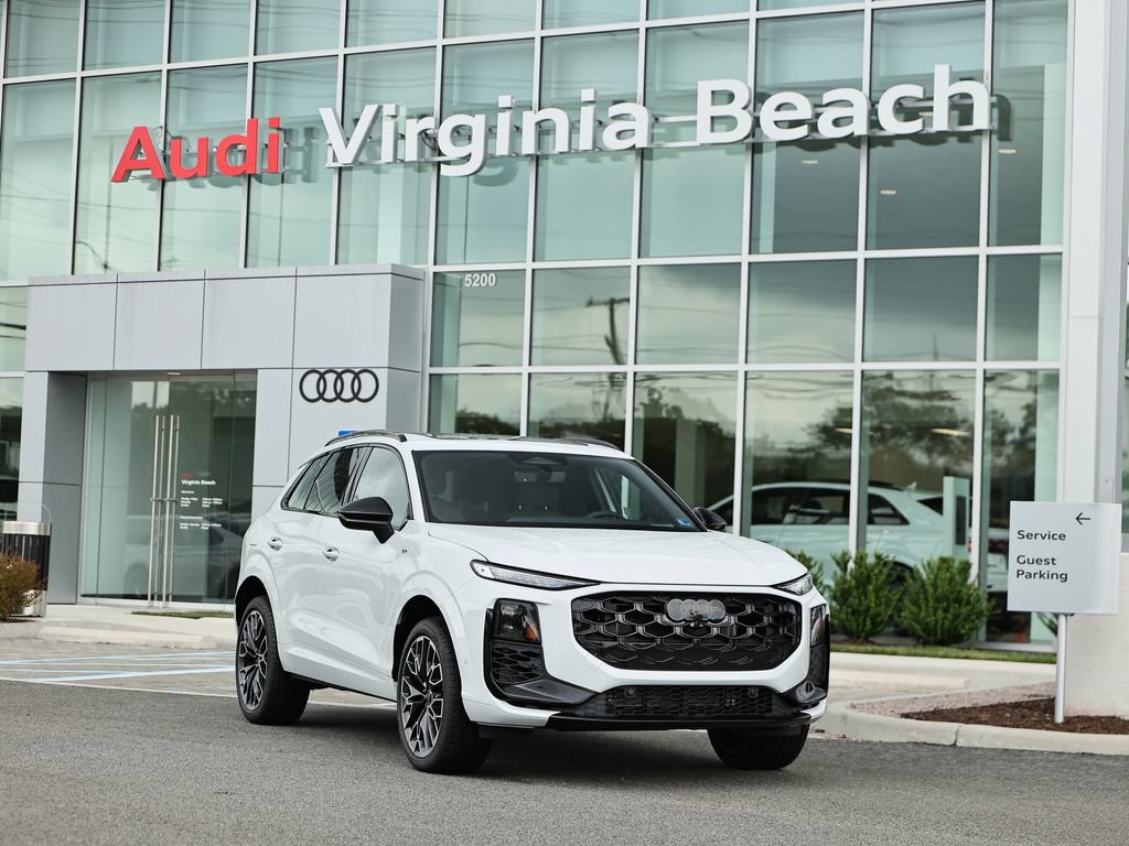 New 2026 Audi Q3 quattro 2.0T AWD/4WD image 1