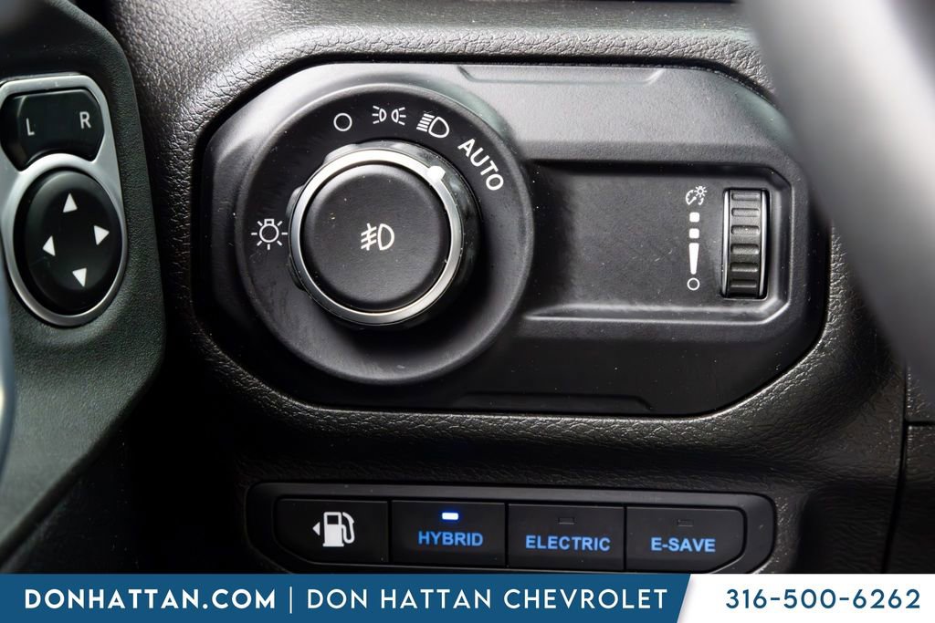 Used 2023 Jeep Wrangler Unlimited Sahara w/ Cold Weather Group AWD/4WD image 10