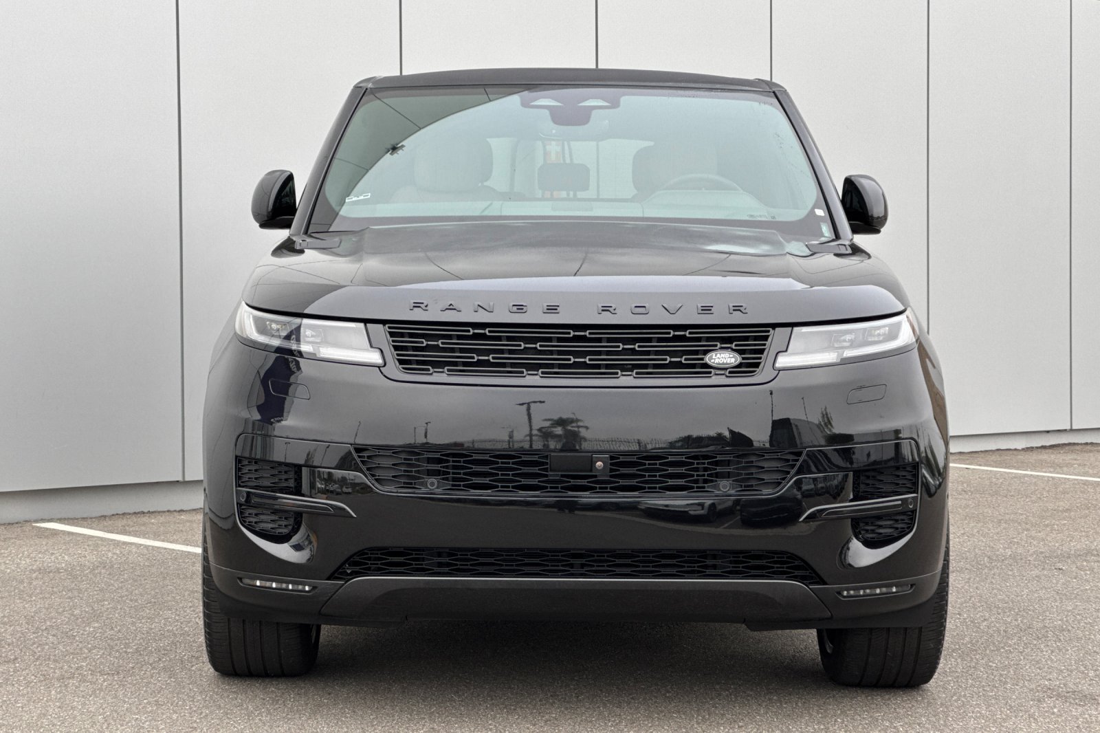 Certified 2024 Land Rover Range Rover Sport SE AWD/4WD image 8