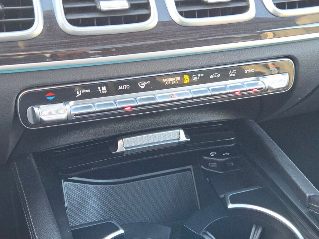 Used 2022 Mercedes-Benz GLS 450 4MATIC image 30