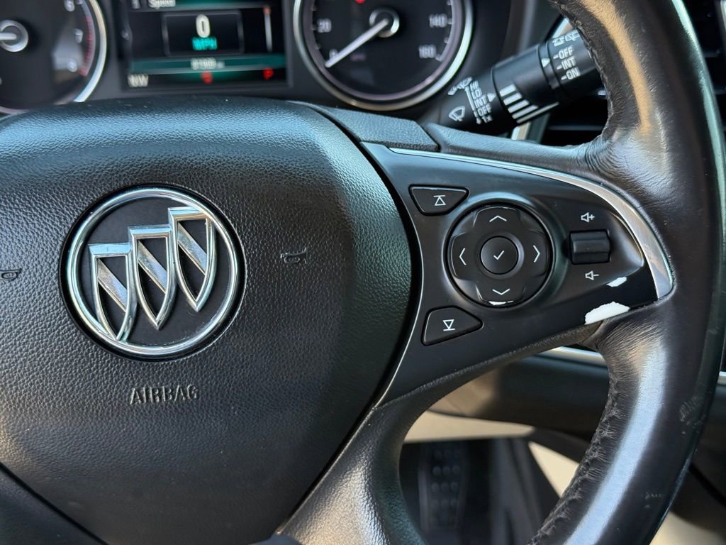 Used 2019 Buick Enclave Essence image 16