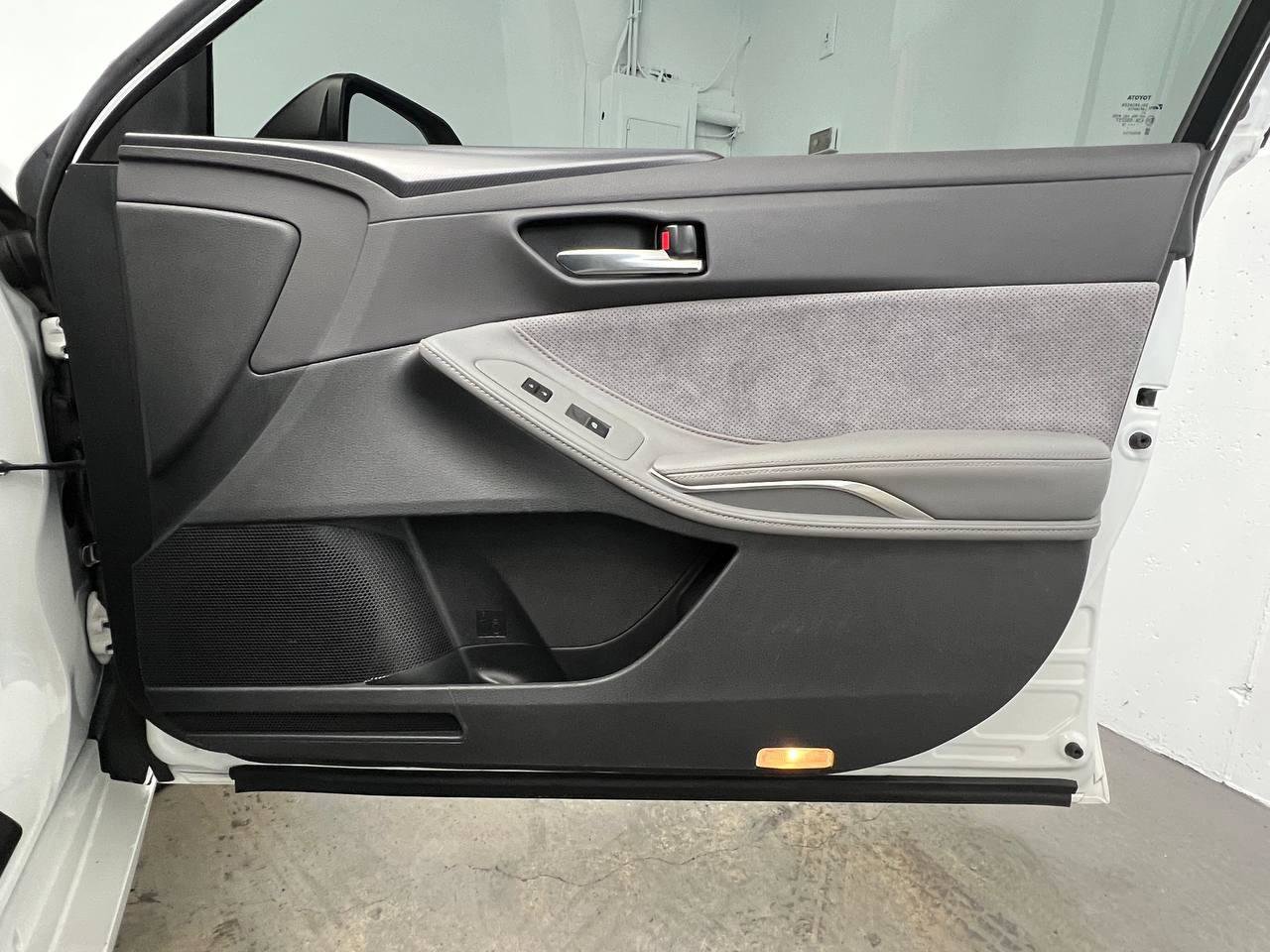 Used 2019 Toyota Avalon XSE w/ Carpet Mat Package FWD image 11