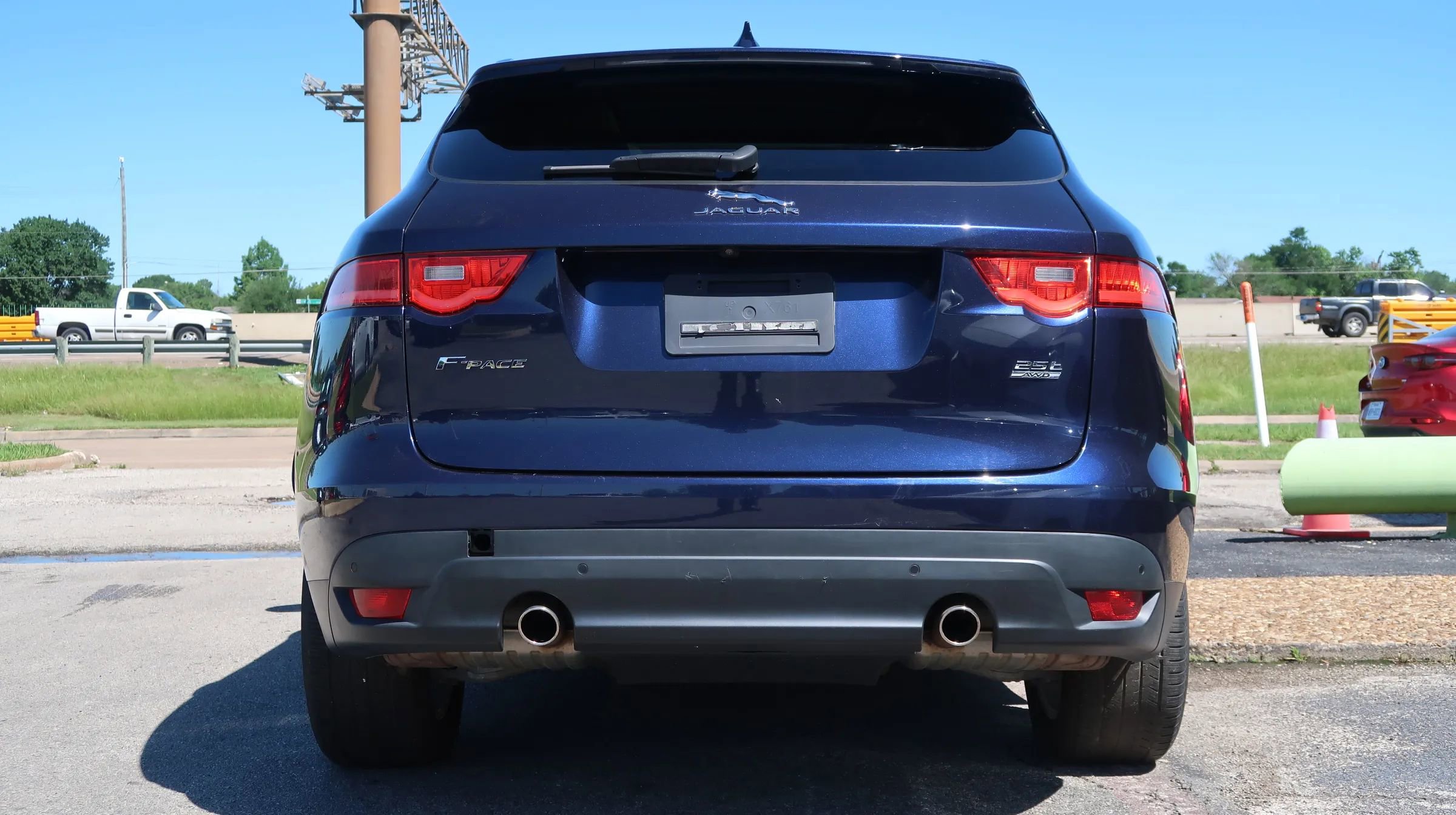 Used 2019 Jaguar F-PACE Prestige AWD/4WD image 2