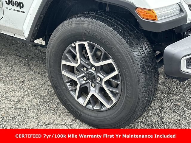 Used 2025 Jeep Wrangler Unlimited Sahara AWD/4WD image 8