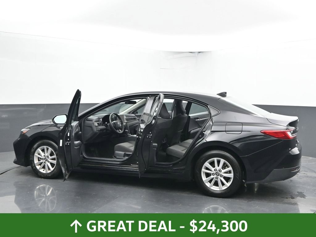 Used 2025 Toyota Camry LE image 54