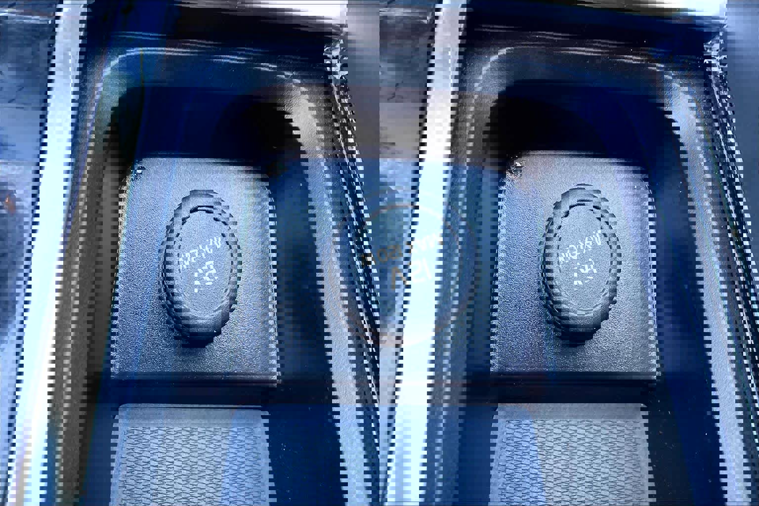 Used 2026 Volvo XC60 B5 Ultra w/ Protection Package Premier image 34