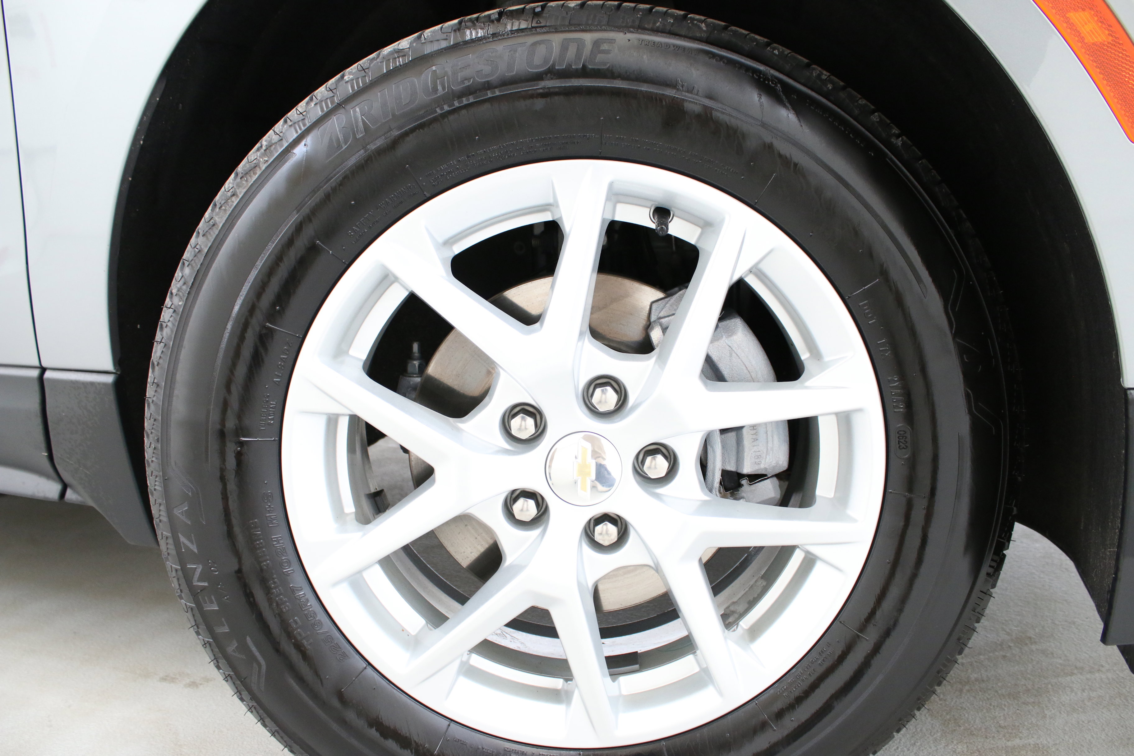 Used 2023 Chevrolet Equinox LS w/ LPO, Floor Liner Package AWD/4WD image 32