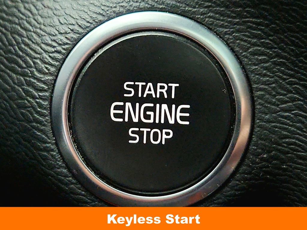 Used 2019 Volvo XC40 T5 R-Design AWD/4WD image 19