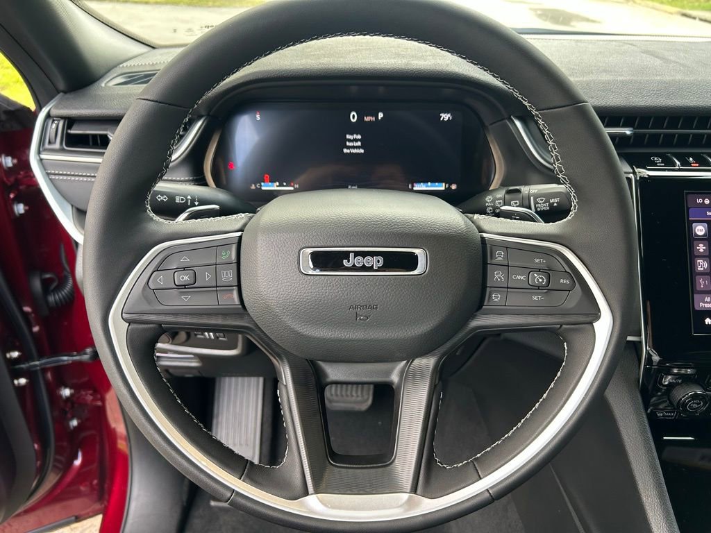 New 2025 Jeep Grand Cherokee Altitude image 17