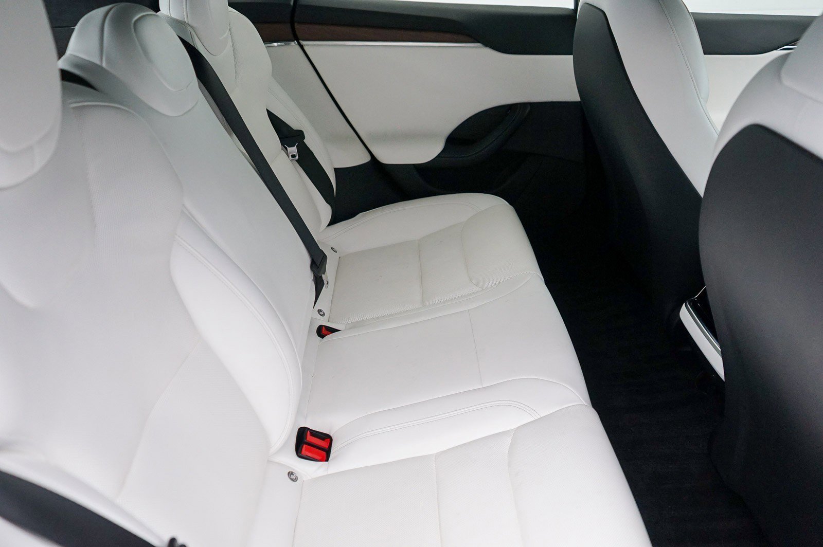 Used 2022 Tesla Model S Standard Range image 17