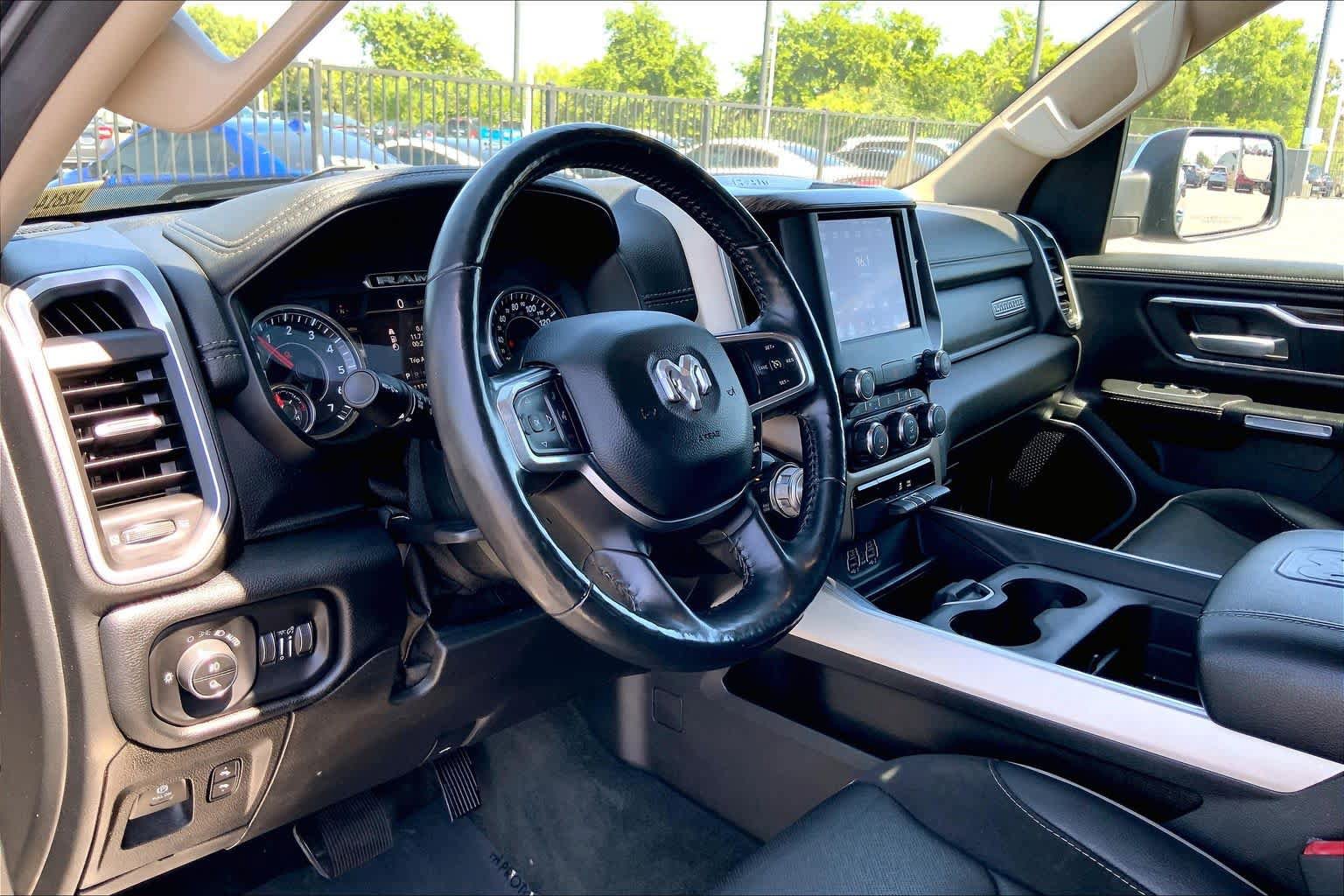 Used 2020 RAM 1500 Laramie AWD/4WD image 17