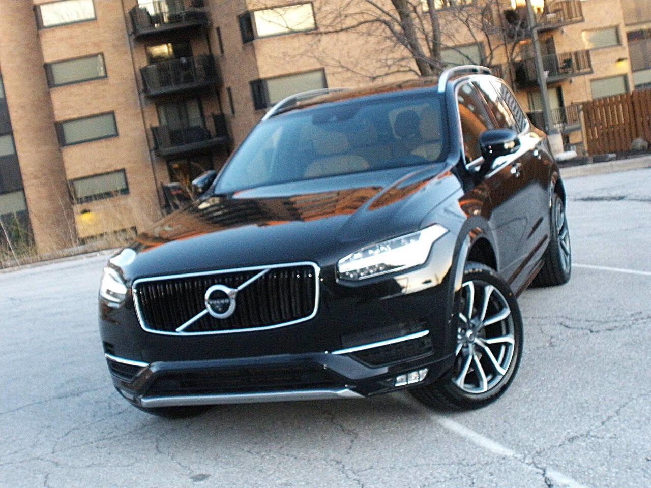 Used 2018 Volvo XC90 T6 Momentum w/ Convenience Package image 8