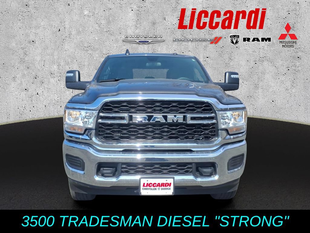 Used 2024 RAM 3500 Tradesman w/ Chrome Appearance Group AWD/4WD image 2