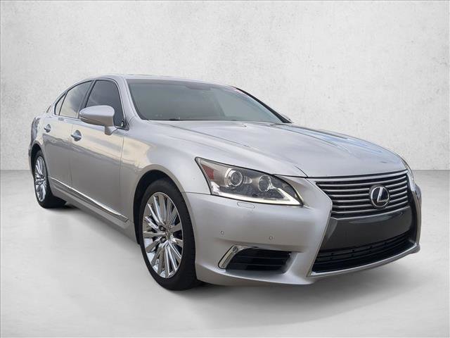 Used 2017 Lexus LS 460 AWD image 3