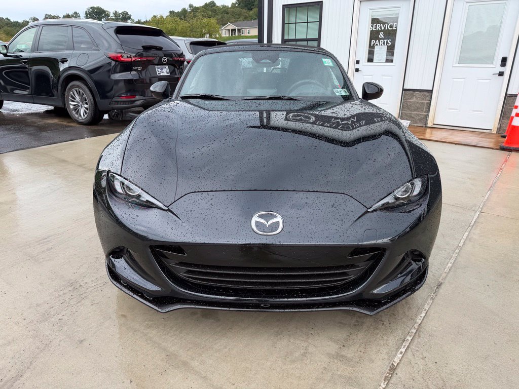 New 2026 MAZDA MX-5 Miata Club w/ Interior Package RWD image 2