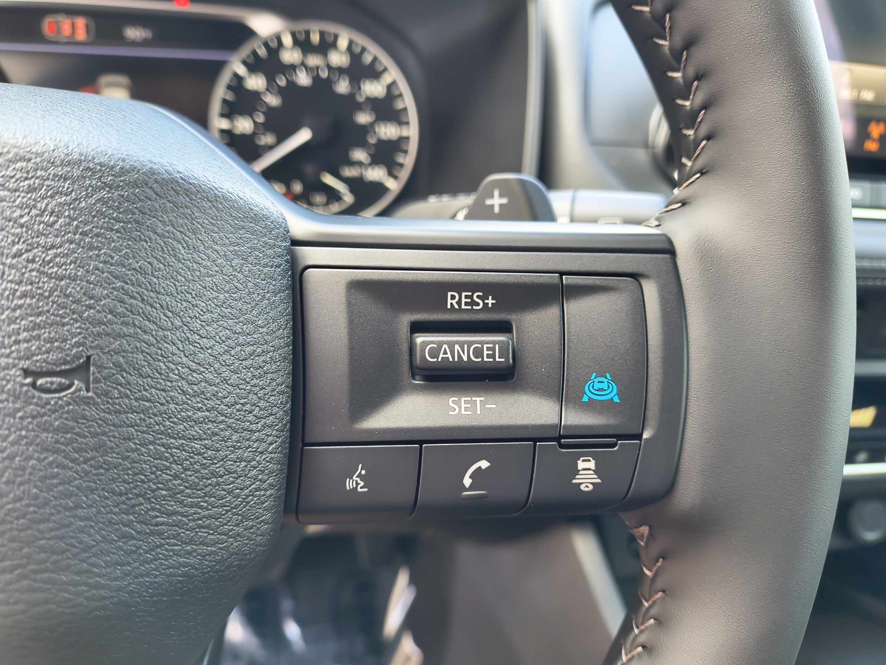 New 2026 Nissan Rogue SV FWD image 31