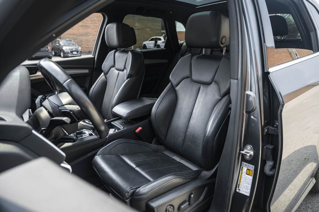 Used 2019 Audi SQ5 Premium Plus w/ Premium Plus Package AWD/4WD image 22