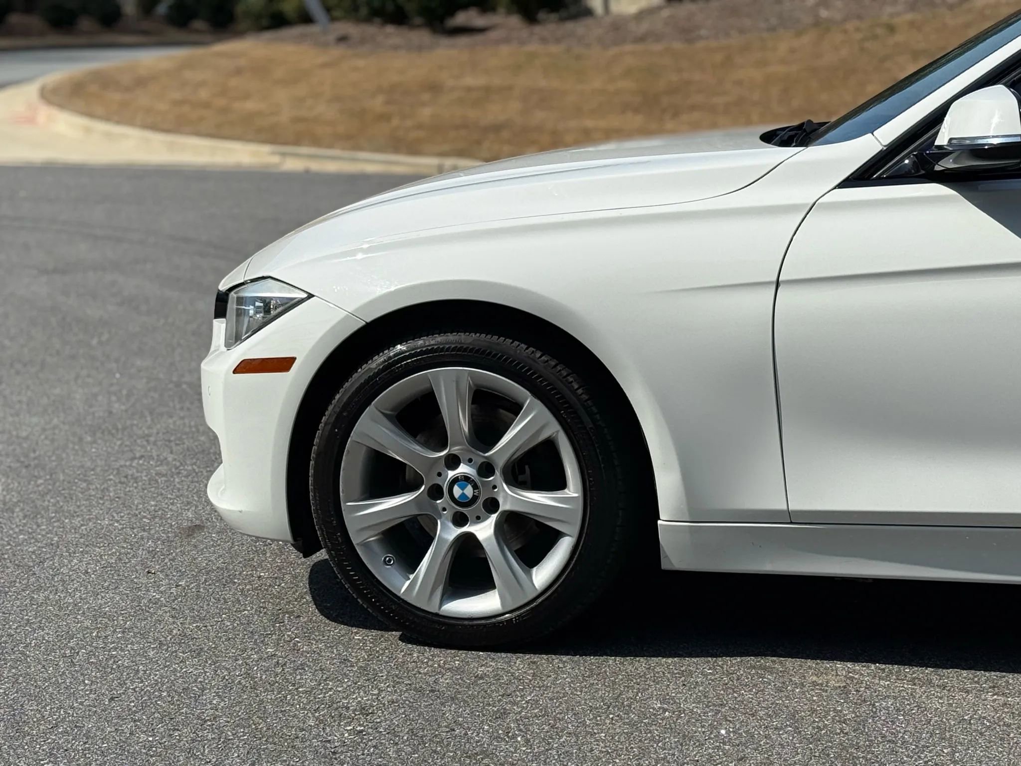 Used 2015 BMW 320i Sedan RWD image 8