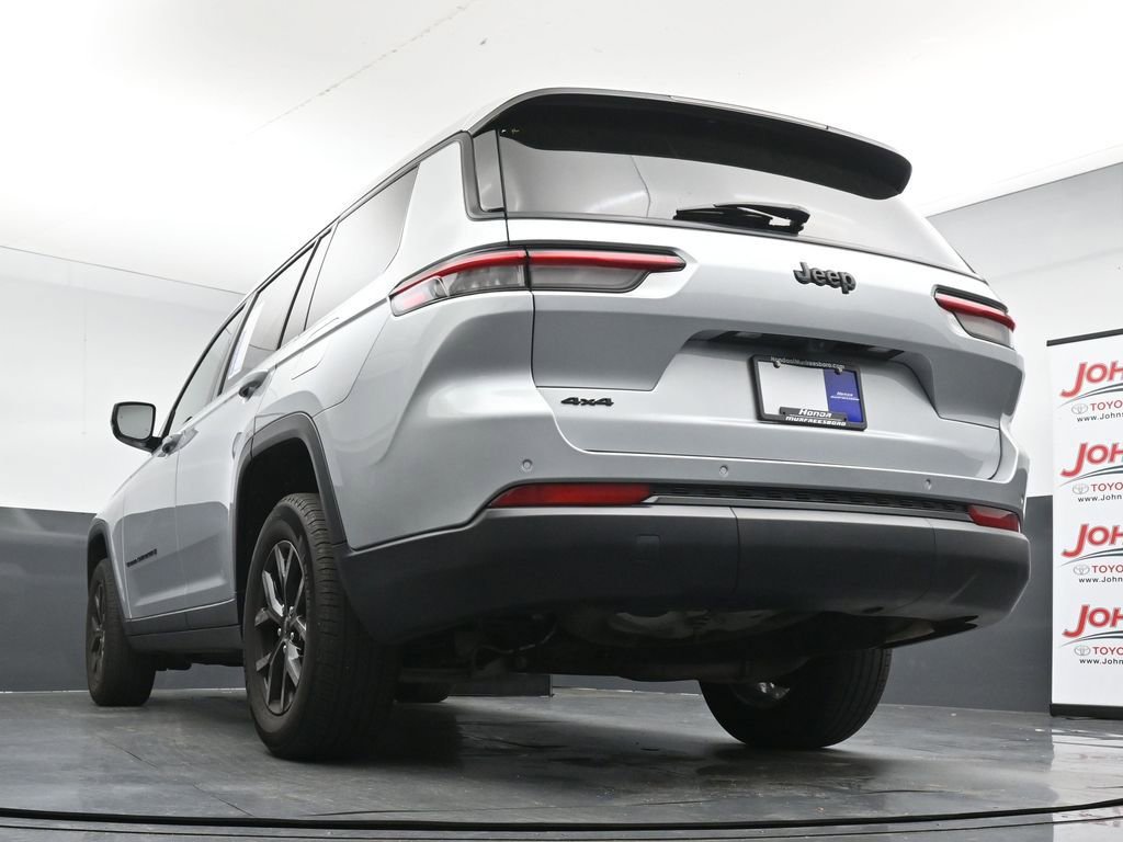 Used 2024 Jeep Grand Cherokee L Laredo AWD/4WD image 21