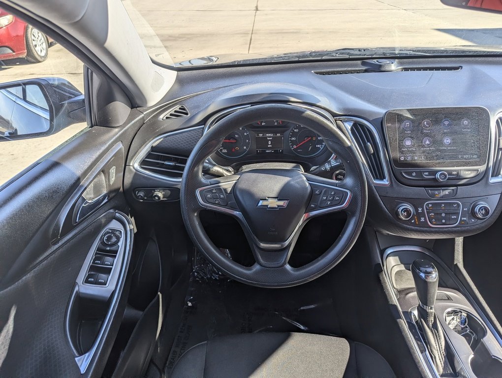 Used 2020 Chevrolet Malibu LT image 3