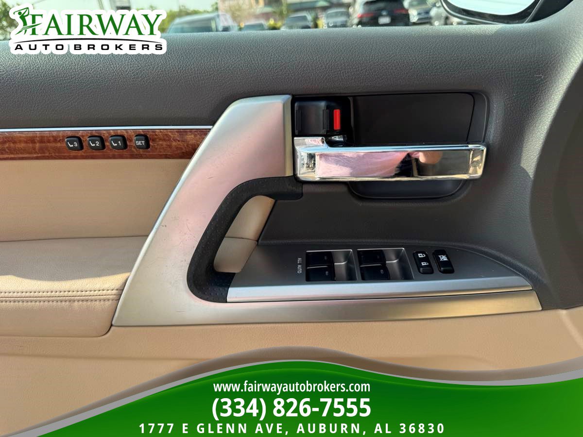 Used 2014 Toyota Land Cruiser AWD/4WD image 15